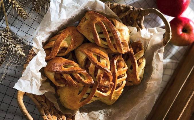 Творожная плетенка с яблоками рецепт